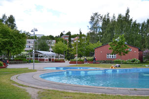 Leikkipuisto Maunulan kahluuallas