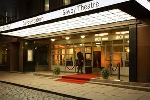 Savoy-teatterin pääsisäänkäynti.