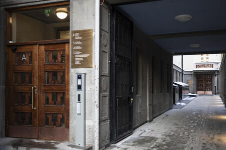 The two entrances of Yrjönkatu Swimming Hall.