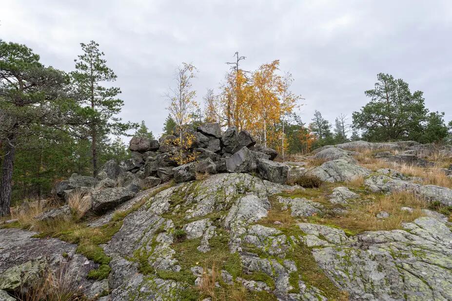 En klippa i Stansvik. 